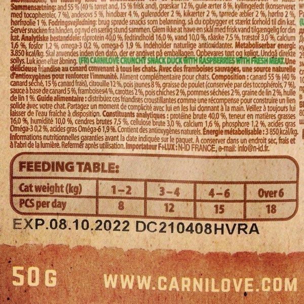 Лакомство для кошек Carnilove Cat Crunchy Snack утка, малина, 50 г 100411/7199 фото